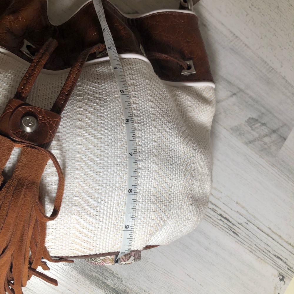 Francesco Biasia. Shoulder Bucket Bag - Picture 4 of 8